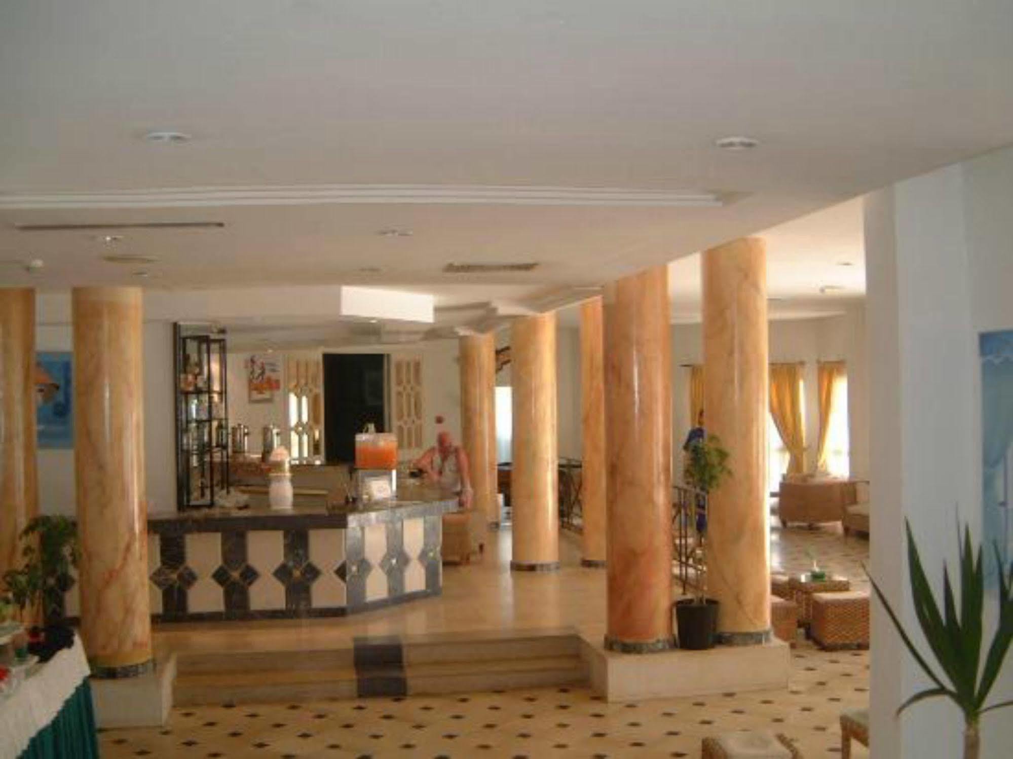 Zenith Hotel